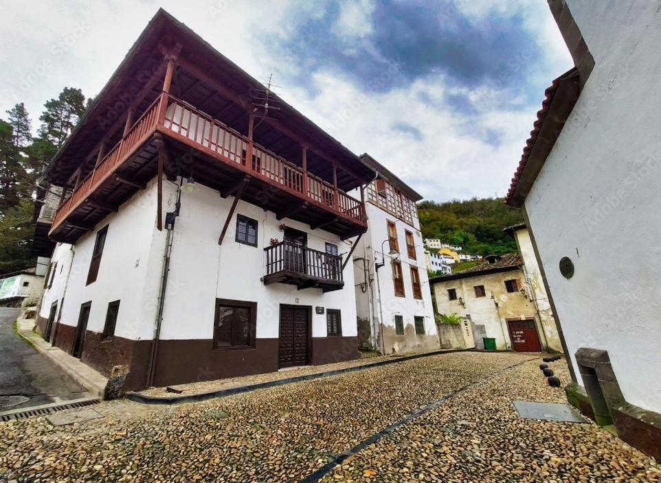 Apartamentos El Cascarin Cangas De Narcea Exteriér fotografie